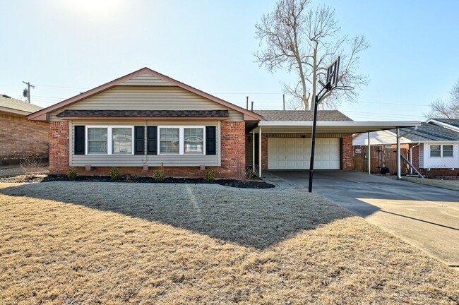 Building Photo - Bright & Spacious 3-Bed / 2 Bath Home with...