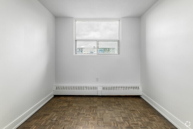 2BR, 1BA - 854SF - Bedroom - 1110 Caven St