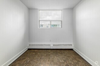2BR, 1BA - 854SF - Bedroom - 1110 Caven St