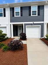 Building Photo - 419 Trotters Ln