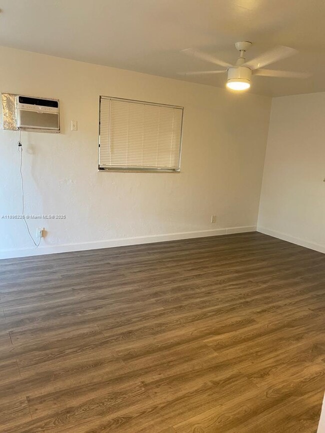 Foto del edificio - 126 SE 9th St