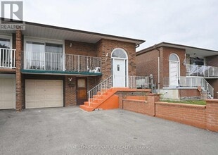 Building Photo - 4 Royal Salisbury Way