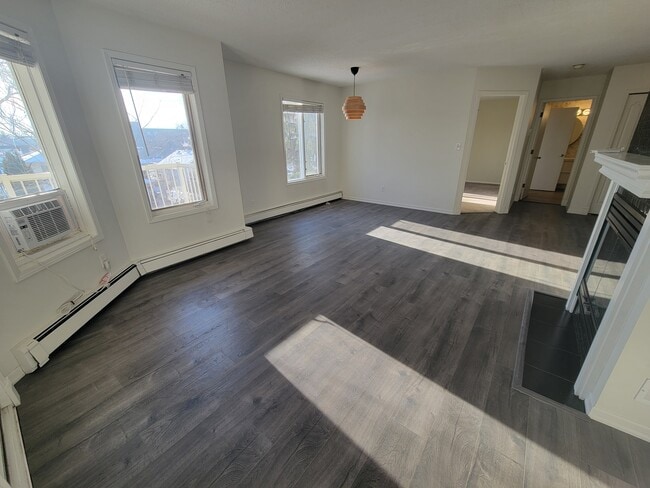 Building Photo - 9138-9183 83 Ave NW