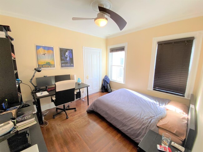 Foto del edificio - 381 Highland Ave