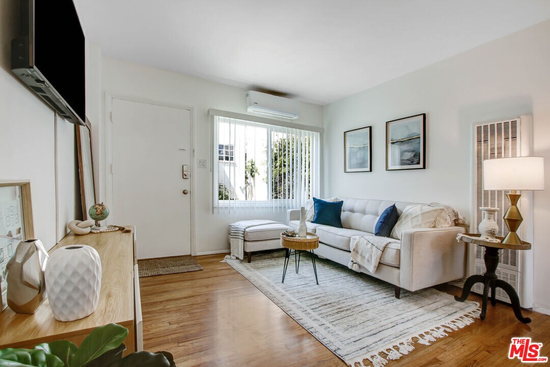 Primary Photo - 238 N Almont Dr