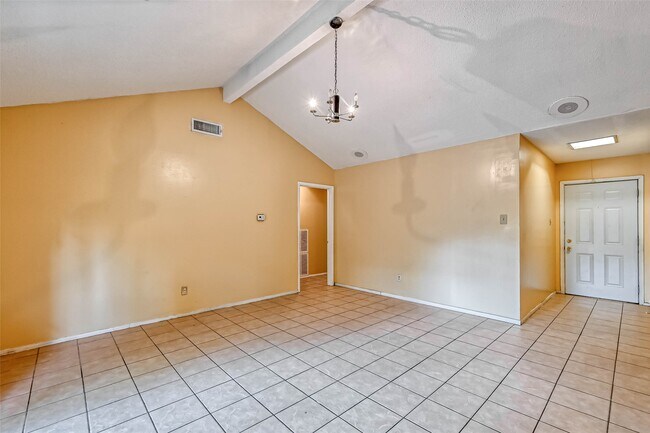 Foto del edificio - 14427 Campden Hill Rd