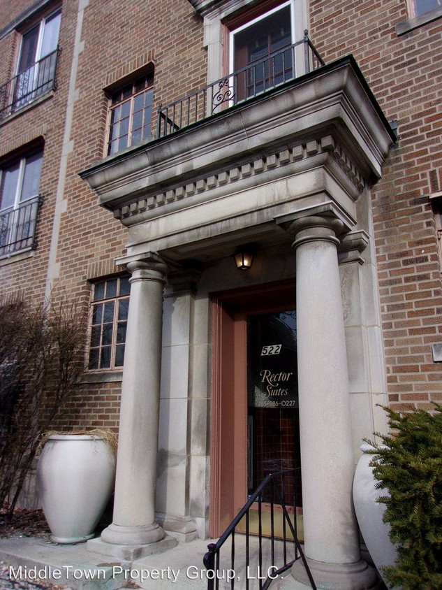 Primary Photo - 522 W Adams St