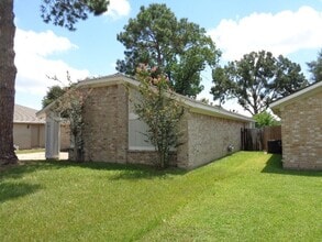 Building Photo - 1227 Strawberry Park Ln