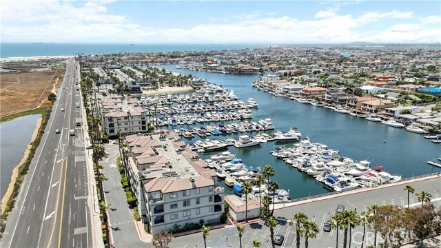 Foto del edificio - 4167 Warner Ave