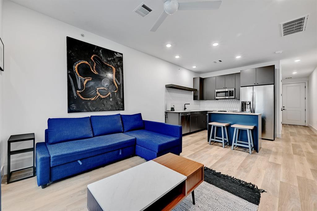 Foto principal - 2709 E 5th St.