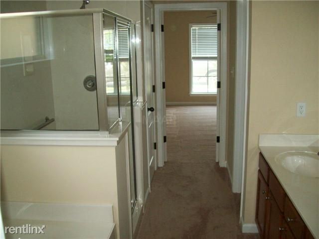 Building Photo - 4 br, 2.5 bath House - 1359 Broadstone Cv