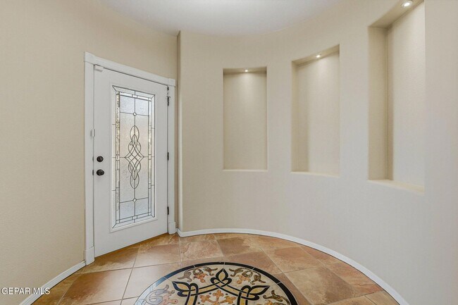 Foto del edificio - 6398 Franklin Summit Drive