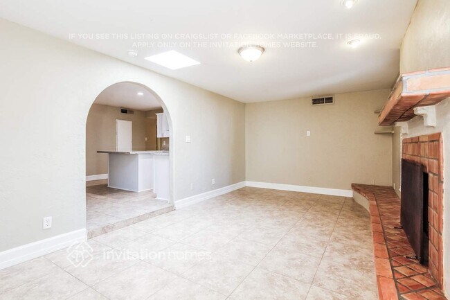 Foto del edificio - 15218 N 38th St