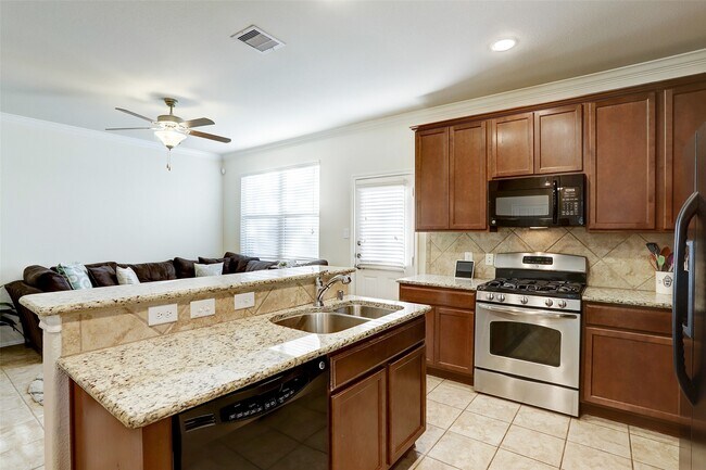 Foto del edificio - 24518 Haywards Crossing Ln