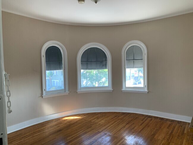 Foto del edificio - 1759 Hillhurst Ave