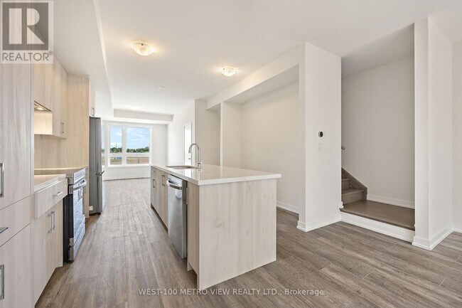 Building Photo - 1353 Shevchenko Blvd