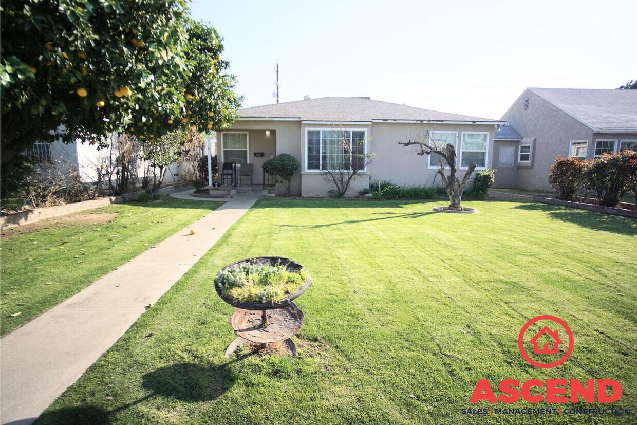 Primary Photo - Stunning Home in Downtown Area!