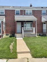Building Photo - 7843 Lockwood Rd