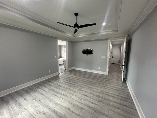 Foto del edificio - 253 Shawcroft Rd