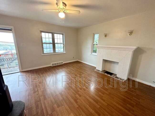 Building Photo - 1227 Stowe Ave