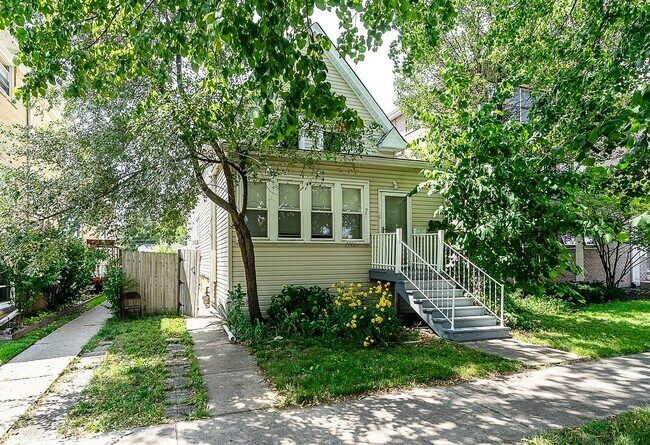 Building - 2734 N 74th Ct