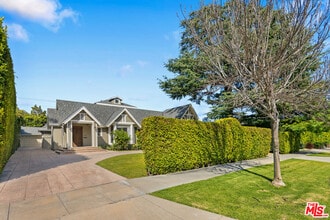 Building Photo - 512 N Linden Dr