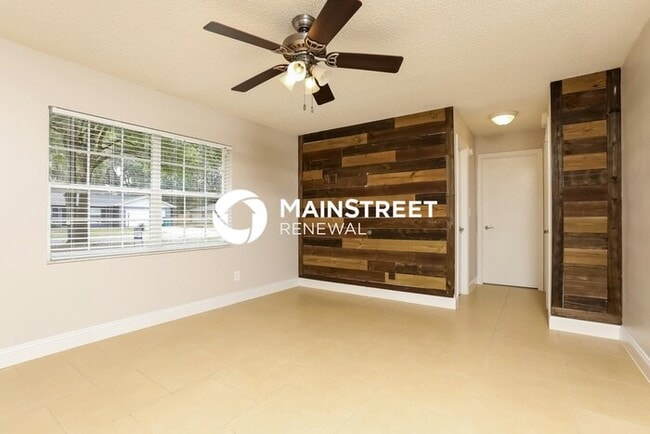 Foto del edificio - 3 Bedroom Pet-Friendly Home in Eustis, FL ...