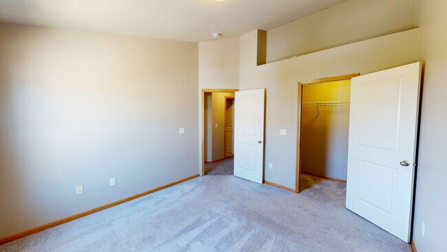 Foto del edificio - 2 Bedroom Ankeny Townhome Available Novemb...