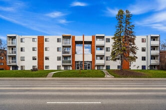Charmarine Exterior - Charmarine East & West Apartments