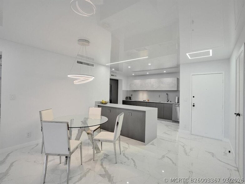 Photo - 2500 PARKVIEW DR Unit 1112