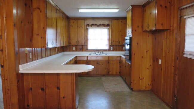 Building Photo - 1509 Elba Hwy