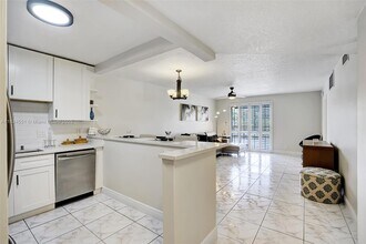 Building Photo - 253 S Cypress Rd