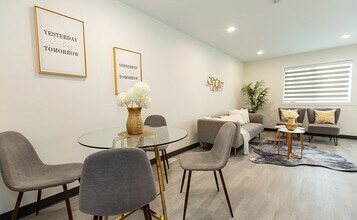 Building Photo - Court & Degrave Rentals