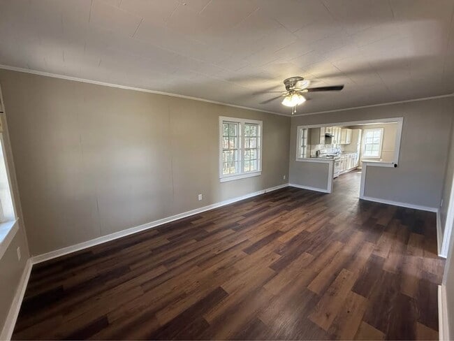 Building Photo - 3 Bedroom 1 Bathroom Home for Rent