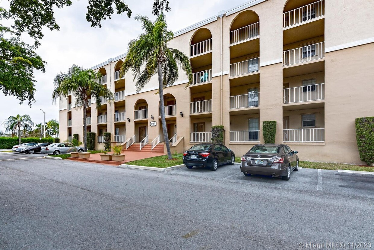 Primary Photo - 7981 S French Dr