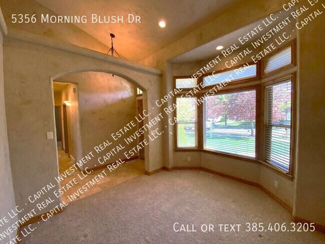 Foto del edificio - 5356 Morning Blush Dr