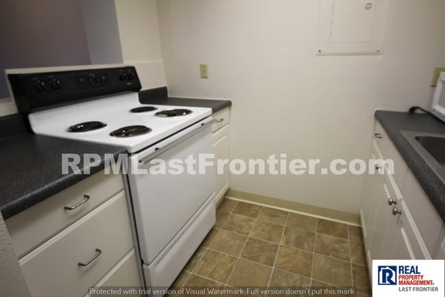 Building Photo - 4620 Reka Dr