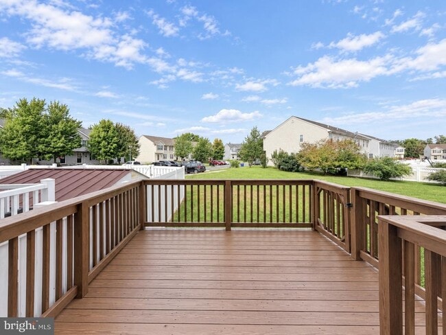 Building Photo - 115 Bay Hill Ln