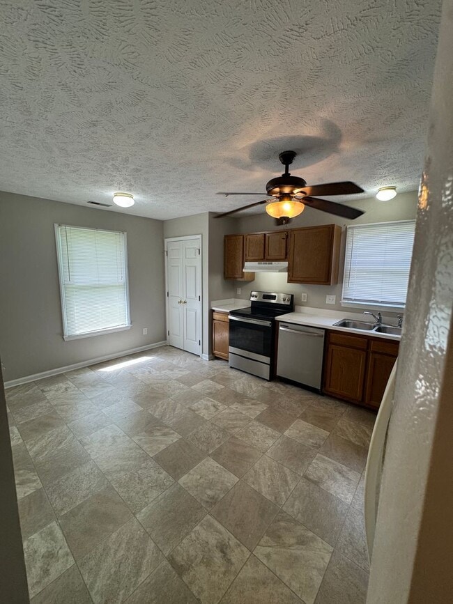 Building Photo - 7171 Mazarron Dr