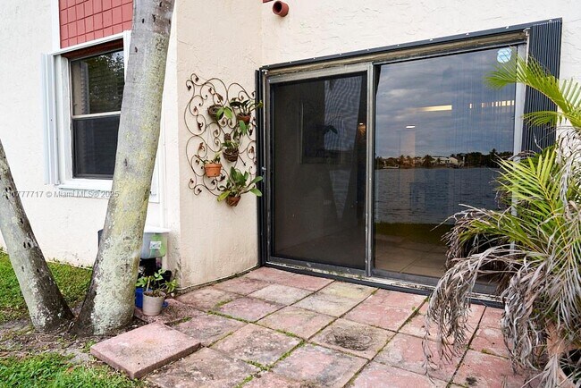 Foto del edificio - 20105 NE 3rd Ct
