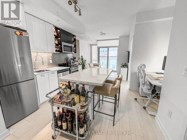 Building Photo - 10 De Boers Dr