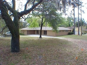 Building Photo - 805 Oakdale St