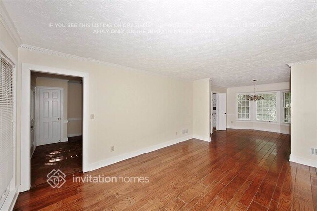 Foto del edificio - 3884 Hunting Ridge Dr SW