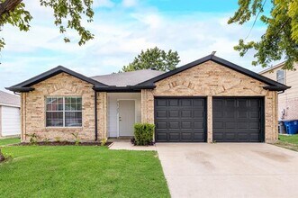 Building Photo - 7127 Larkin Dr