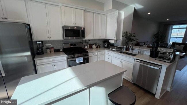 Foto del edificio - 11 Sidney Ln