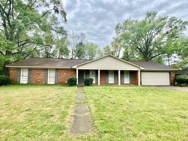 Foto del edificio - 203 Riverdale Ln
