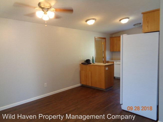 Building Photo - 3 br, 3 bath House - 2251 SW Redmond Hill Rd.