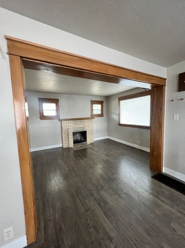 Foto del edificio - Newly Remodeled House in West Valley for Rent