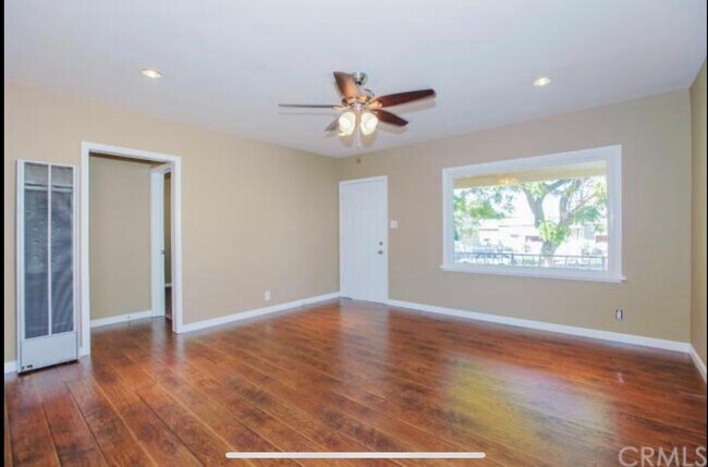 Living Room - 1916 W 95th St