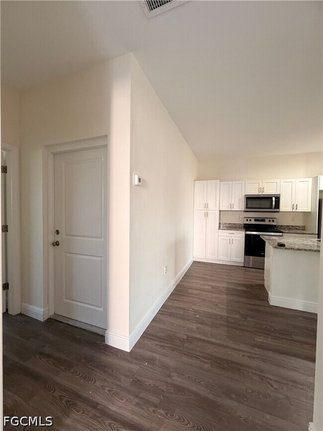 Foto del edificio - 454 Grant Blvd